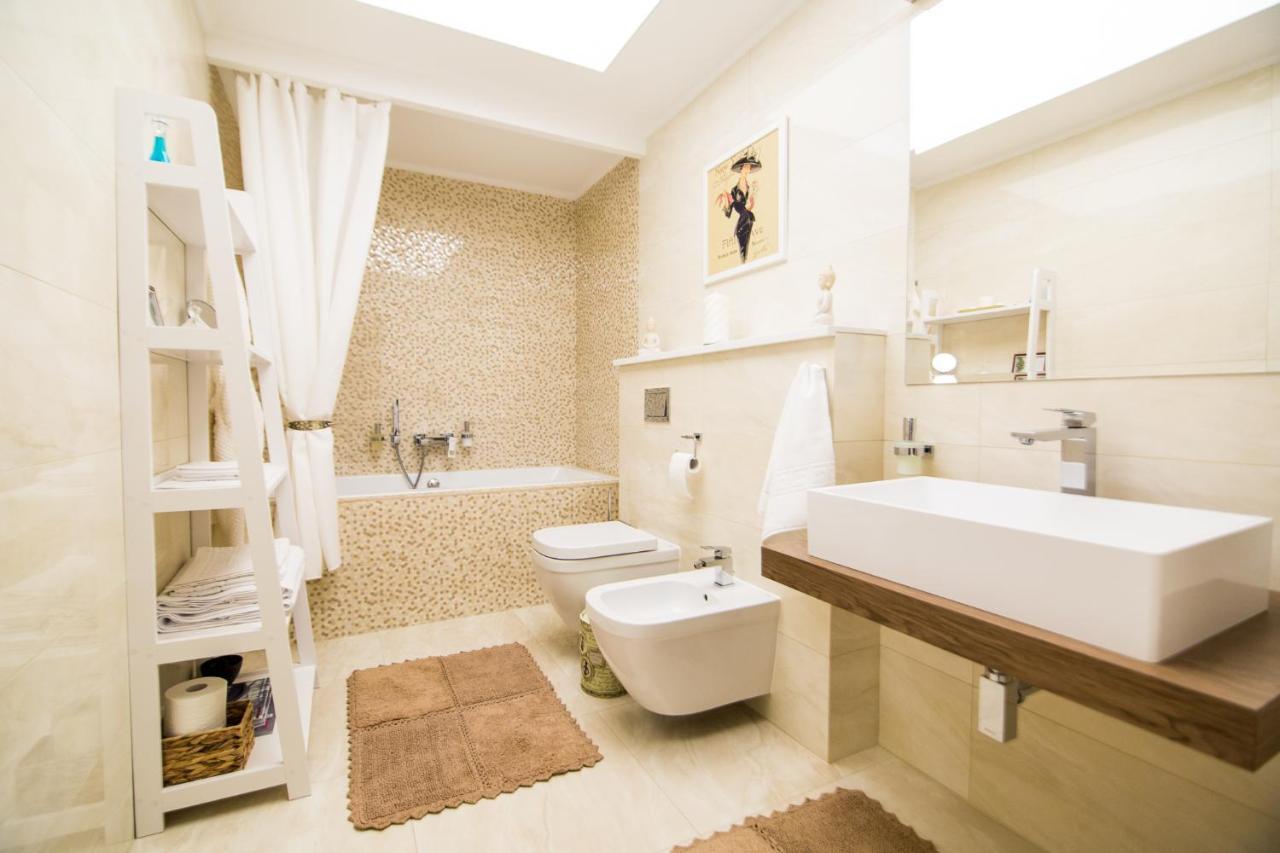 Doublel Studios Bacau Luaran gambar